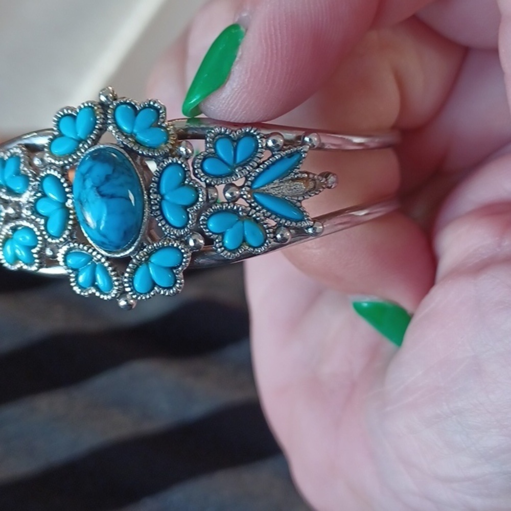 Silver-toned Turquoise Cuff x 3 - Picture 6 of 6